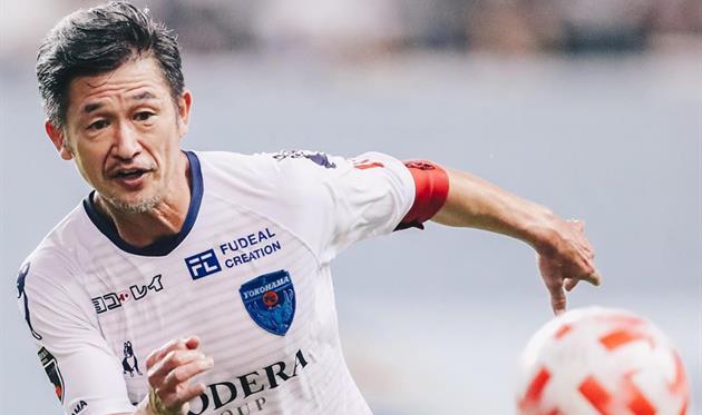 Rekorda çatmaq üçün daha 21 il futbol oynamalıdır